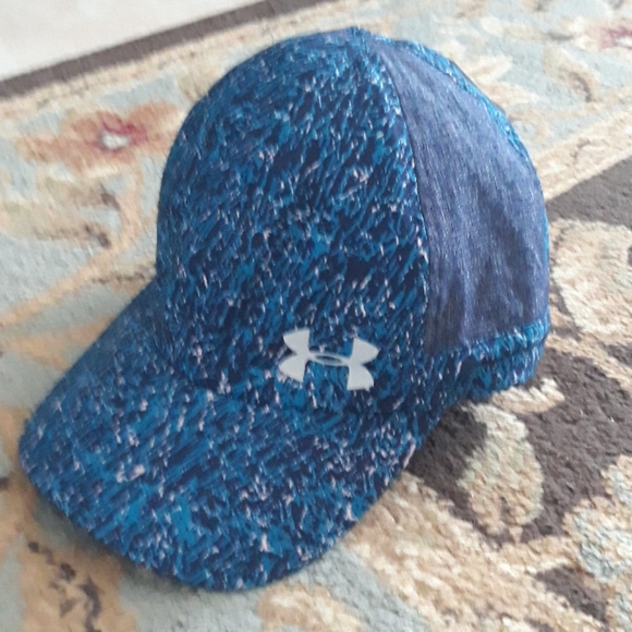 *Host Pick*Under Armour Armourvent ladies hat - Picture 11 of 16